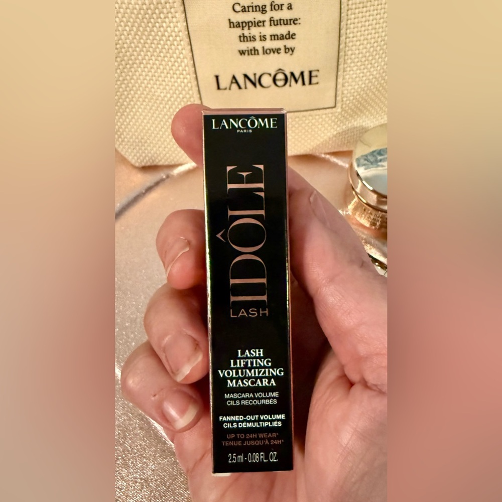 Lancôme Skincare and Makeup Set - Picture 7 of 7